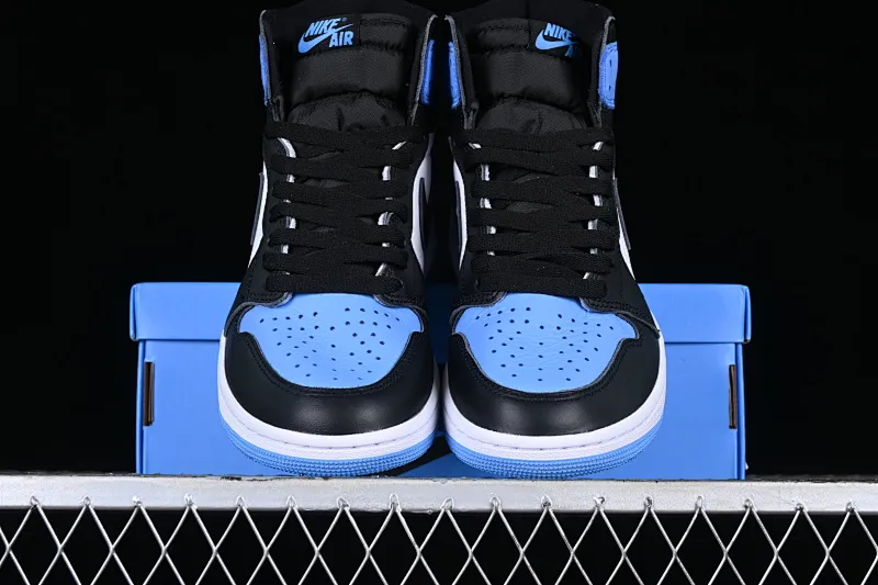 All categories Air Jordan Jordan series basketball shoes Air Jordan 1 High LJR version Air Jordan 1 High OG "UNC Toe" AJ1 Joe 1 black and blue toe DZ5485-400